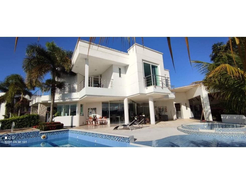 Casa en venta Caquetá Florencia Cn Quintas De Barcelona 560 m2 Habitaciones 5 Baños 5 Garajes 2 Precio $1500000000