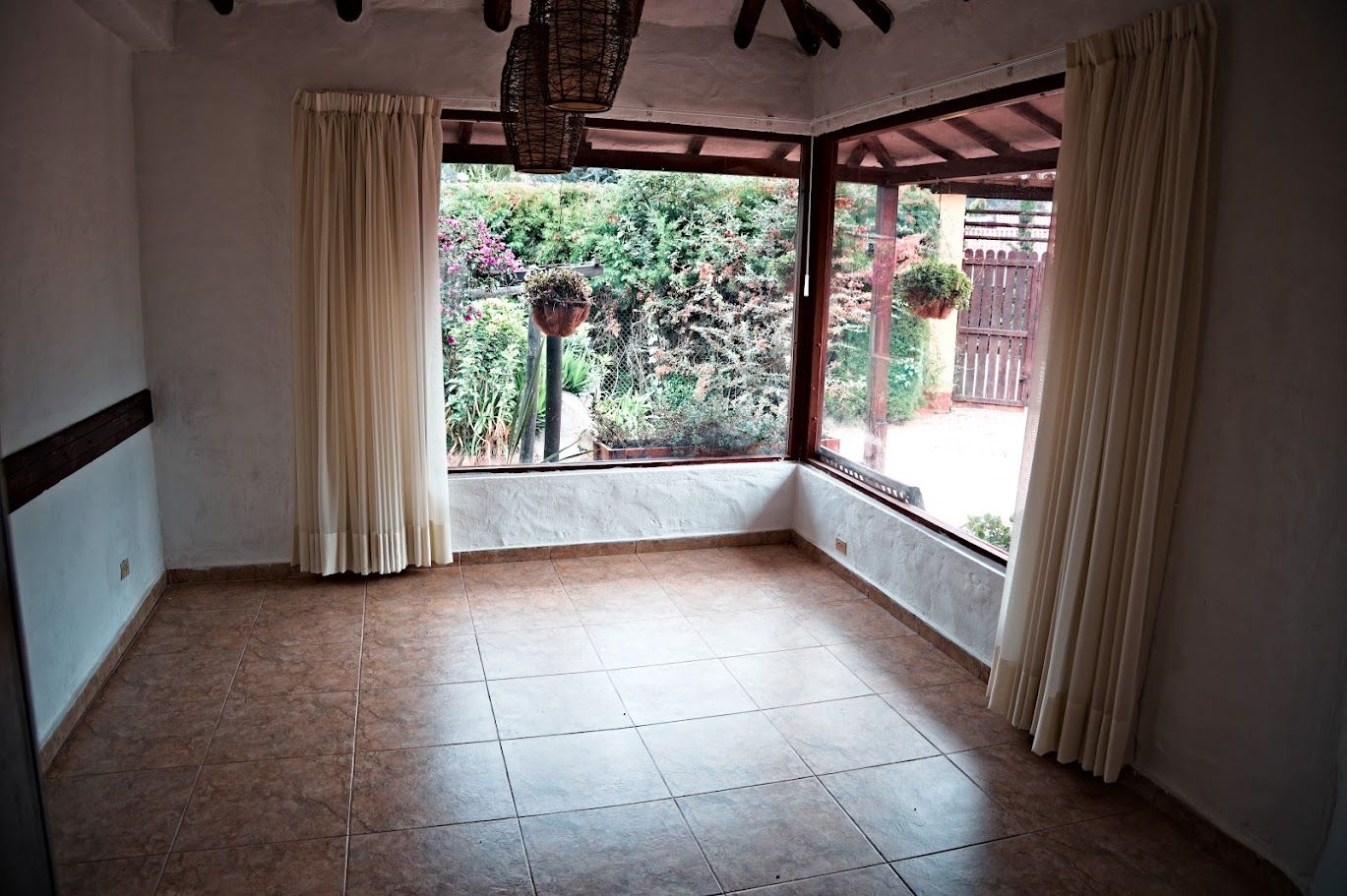 Casa en venta Cundinamarca Cota Parque Industrial Los Nogales 1600 m2 Habitaciones 3 Baños 3 Garajes 2 Precio $1500000000