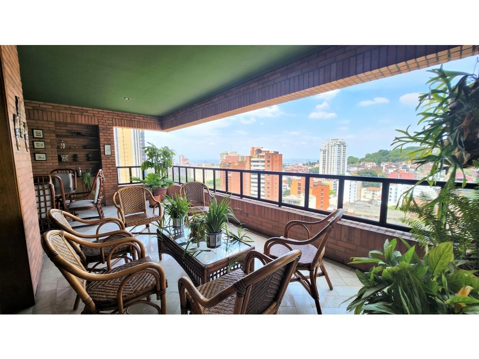 Apartamento en venta Valle Del Cauca Cali Normandía 278 m2 Habitaciones 4 Baños 5 Garajes 3 Precio $1100000000