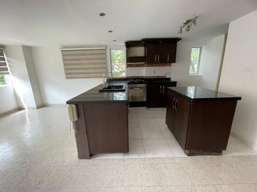 Apartamento en arriendo Antioquia Medellín El Nogal- Los Almendros 75 m2 Habitaciones 3 Baños 3 Garajes 1 Precio $3000000