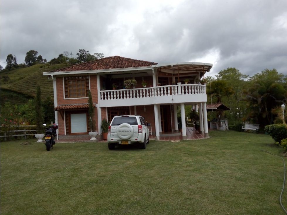 Casa Campestre en venta Antioquia Peñol Peñol 340 m2 Habitaciones 4 Baños 2 Garajes 5 Precio $850000000