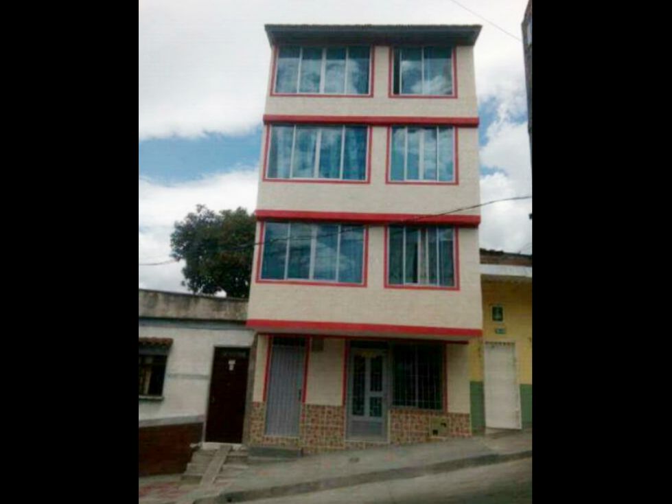 Edificio en venta Quindío Armenia Cincuentenario 175 m2 Habitaciones 7 Baños 4 Garajes 0 Precio $190000000
