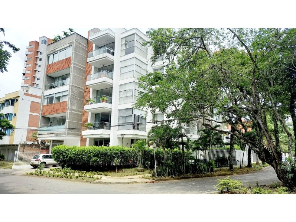 Apartamento en arriendo o venta Valle Del Cauca Cali Ciudadela Campestre 181 m2 Habitaciones 3 Baños 4 Garajes 2 Precio venta $850000000 Precio arriendo $6700000