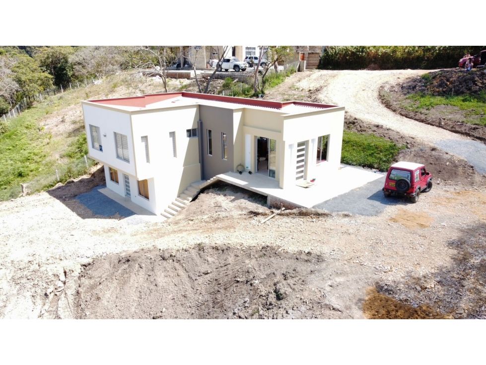 Casa Campestre en venta Boyacá Moniquirá Moniquira 130 m2 Habitaciones 4 Baños 5 Garajes 10 Precio $820000000