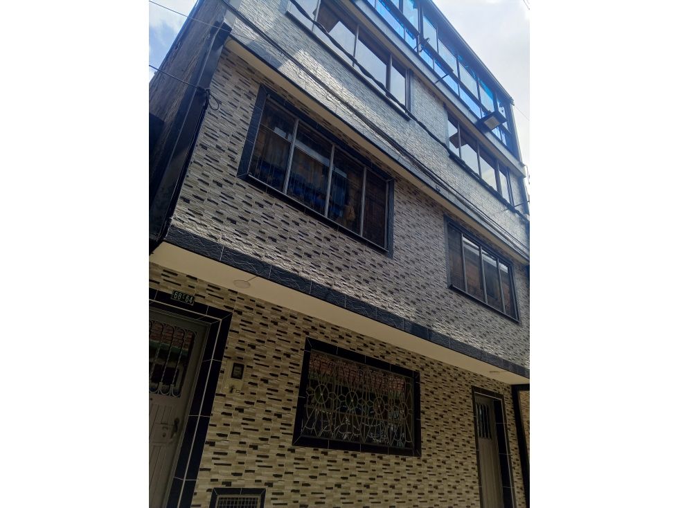 Casa en venta Cundinamarca Bogotá Salvador Allende 336 m2 Habitaciones 11 Baños 4 Garajes 0 Precio $670000000
