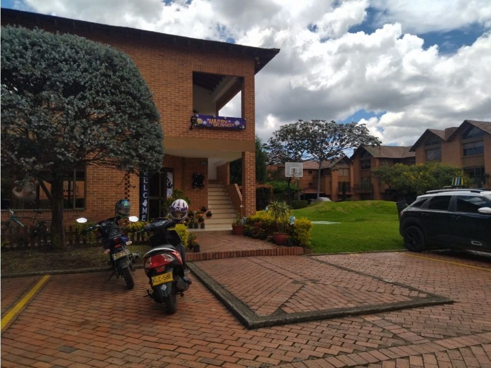 Casa en venta Cundinamarca Chía Santa Lucia 0 m2 Habitaciones 4 Baños 5 Garajes 2 Precio $920000000