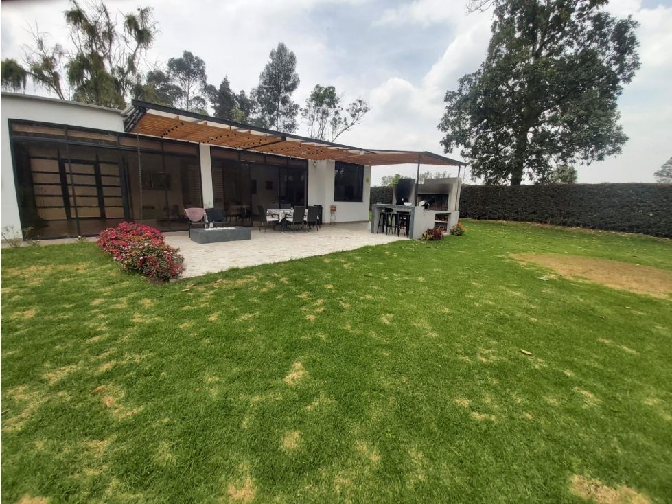 Casa en arriendo Cundinamarca Chía Chia 407 m2 Habitaciones 3 Baños 4 Garajes 3 Precio $11000000