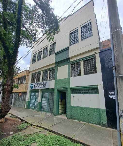 Edificio en venta Antioquia Medellín Prado 670 m2 Habitaciones 22 Baños 10 Garajes 1 Precio $1500000000