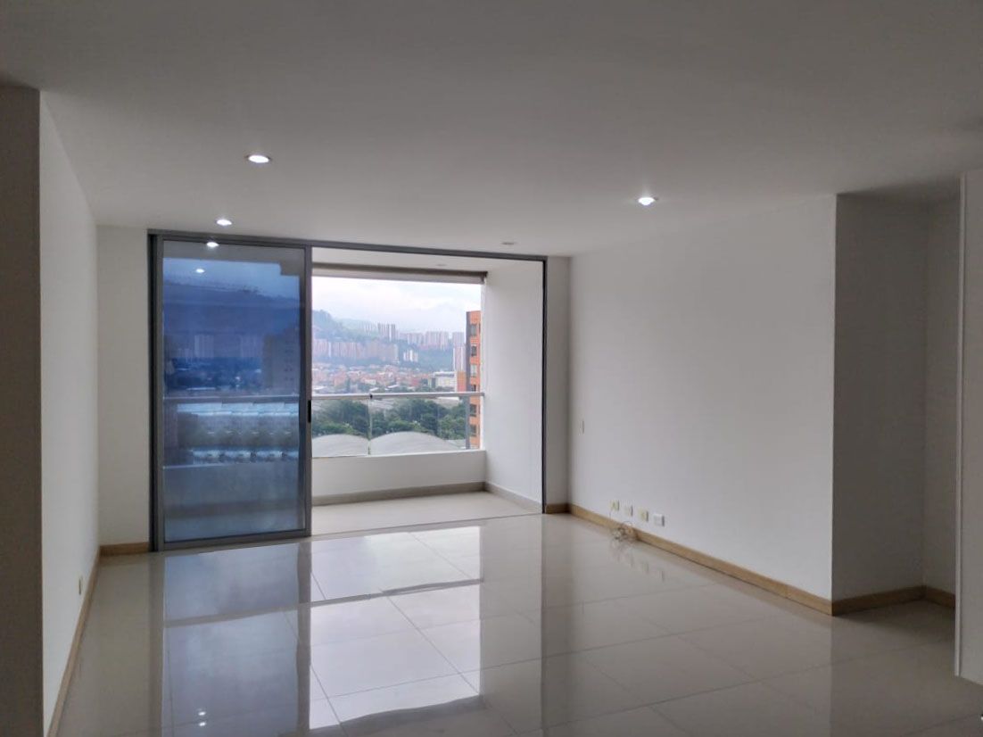 Apartamento en arriendo Antioquia Envigado Orense 114 m2 Habitaciones 3 Baños 4 Garajes 2 Precio $5150000