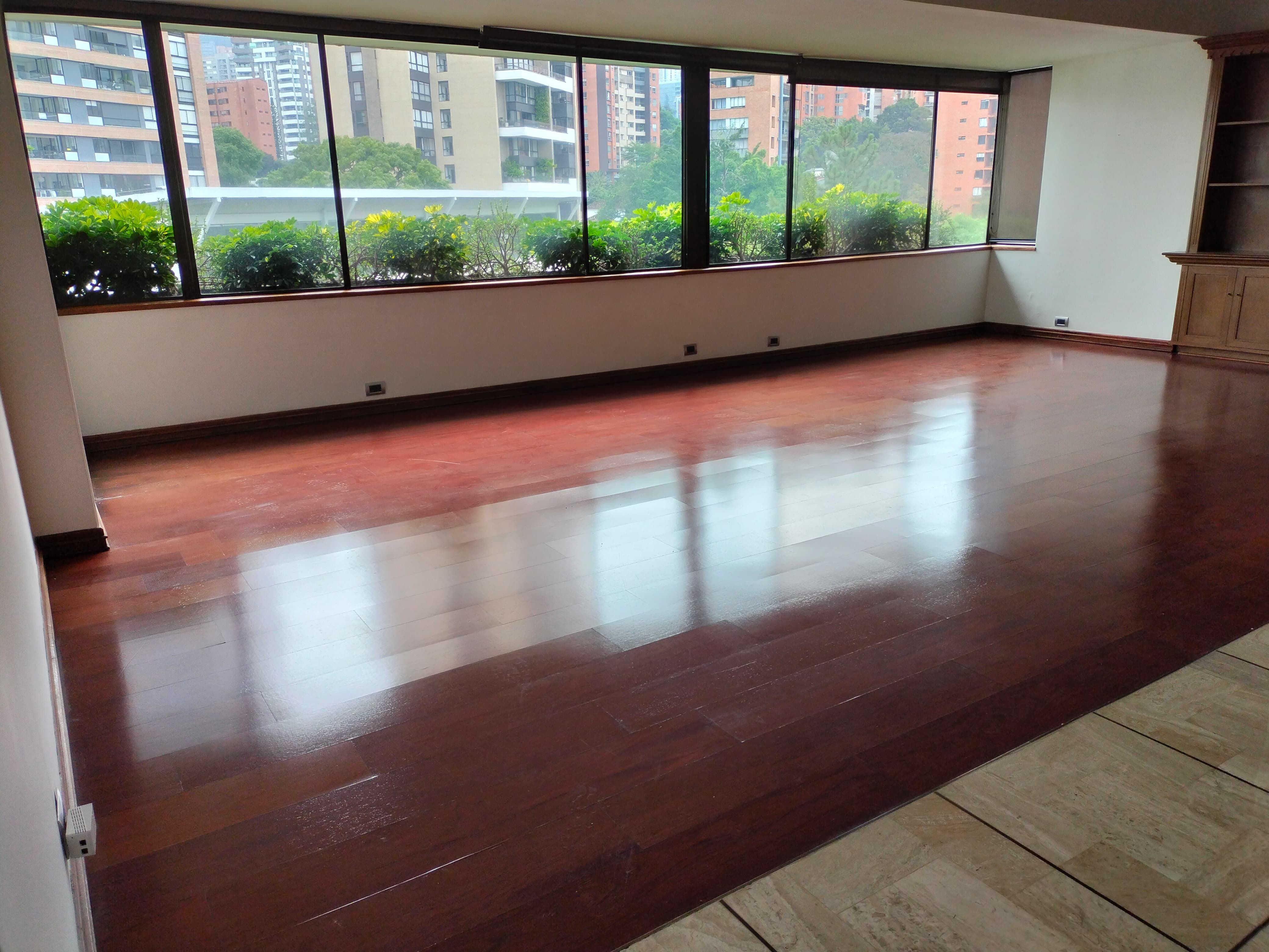 Apartamento en venta Antioquia Medellín La Linde 225 m2 Habitaciones 3 Baños 3 Garajes 3 Precio $1320000000