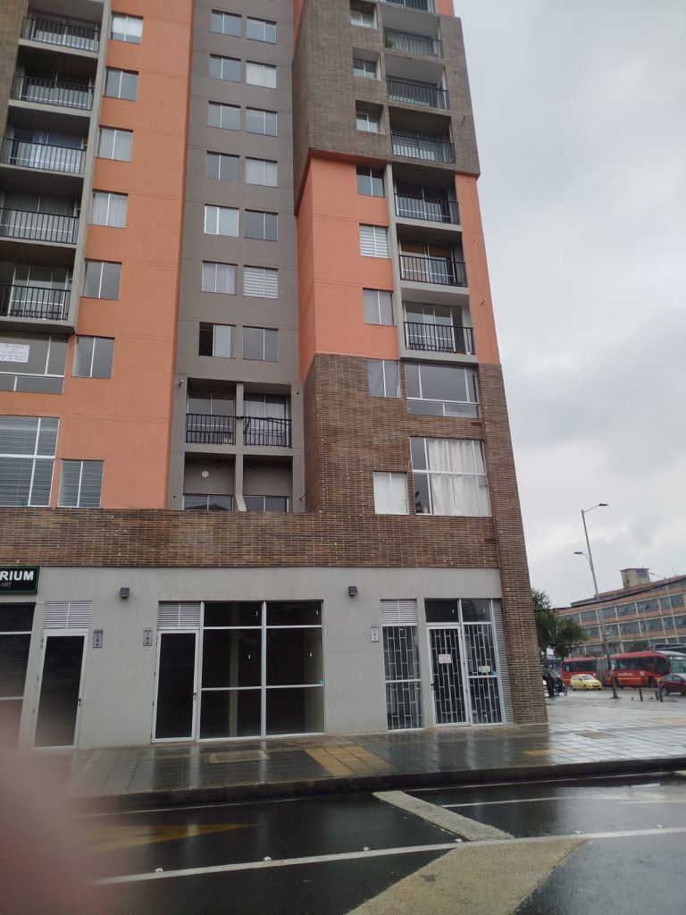 Local en venta Cundinamarca Bogotá Ricaurte 32 m2 Habitaciones 0 Baños 1 Garajes 0 Precio $315000000