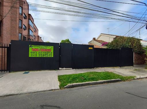 Casa en venta Cundinamarca Bogotá Los Cedritos 405 m2 Habitaciones 2 Baños 1 Garajes 20 Precio $2500000000