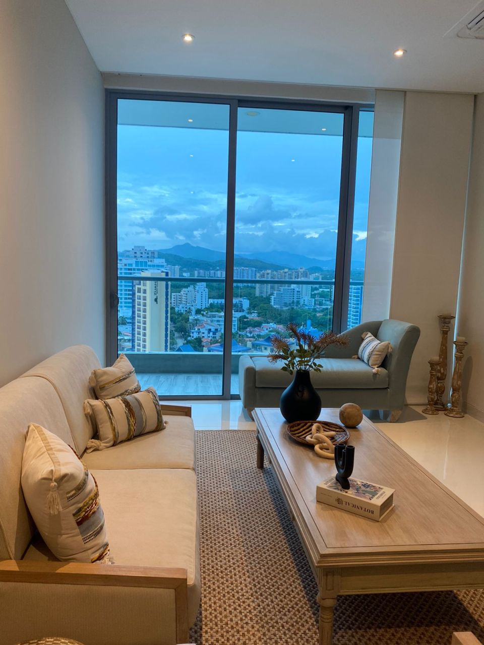 Apartamento en venta Magdalena Santa Marta Centro 186 m2 Habitaciones 3 Baños 3 Garajes 1 Precio $11000000