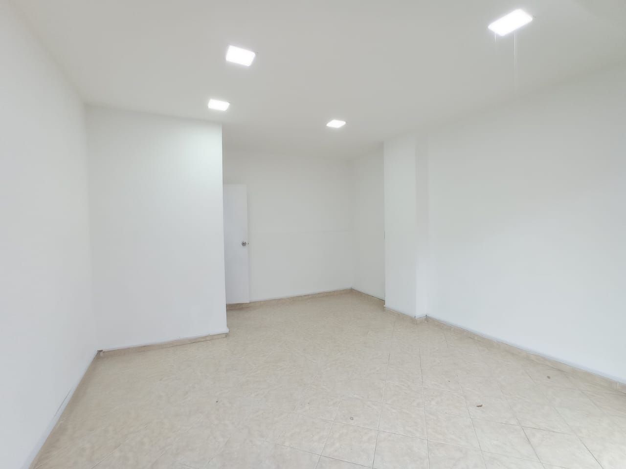 Local en arriendo Antioquia Medellín San Joaquin 18 m2 Habitaciones 0 Baños 1 Garajes 0 Precio $1700000
