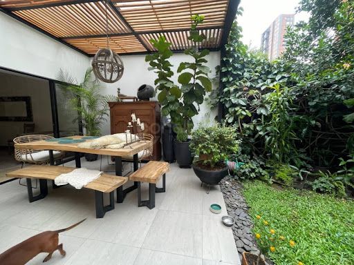 Casa en venta Antioquia Medellín La Linde 255 m2 Habitaciones 3 Baños 3 Garajes 1 Precio $1600000000
