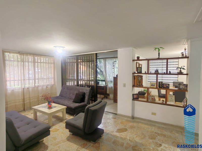 Apartamento en venta Antioquia Medellín Los Colores 170 m2 Habitaciones 4 Baños 2 Garajes 2 Precio $695000000