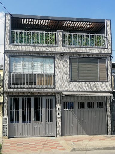 Casa en venta Cundinamarca Bogotá Americas Sector Galan 570 m2 Habitaciones 6 Baños 6 Garajes 2 Precio $1050000000