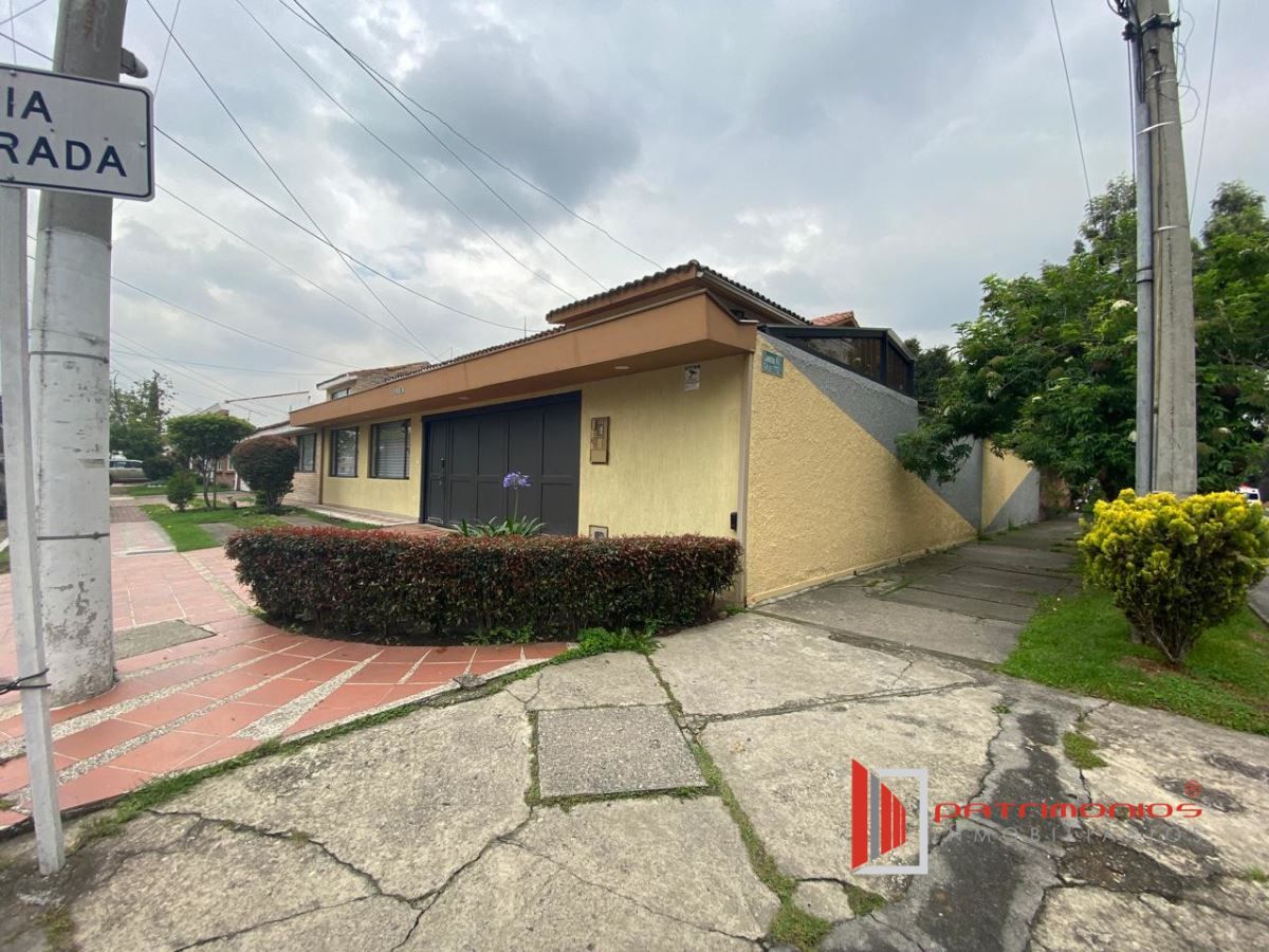 Casa en venta Cundinamarca Bogotá Mónaco 360 m2 Habitaciones 4 Baños 4 Garajes 2 Precio $2150000000