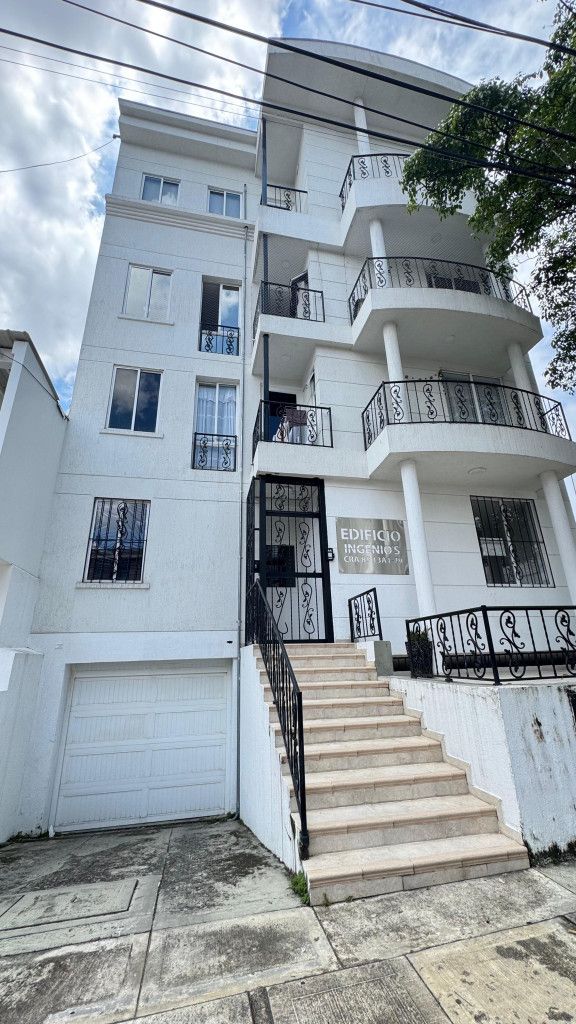 Edificio en venta Valle Del Cauca Cali El Ingenio 1000 m2 Habitaciones 15 Baños 13 Garajes 5 Precio $1850000000