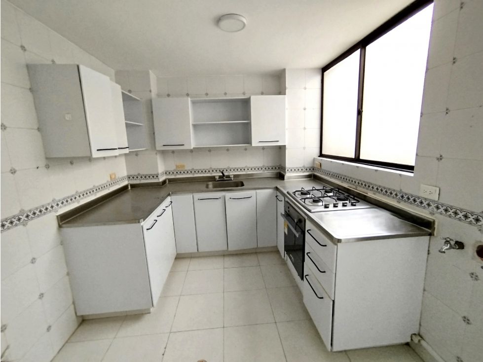 Apartamento en venta Risaralda Pereira Los Alpes 96 m2 Habitaciones 4 Baños 3 Garajes 0 Precio $300000000