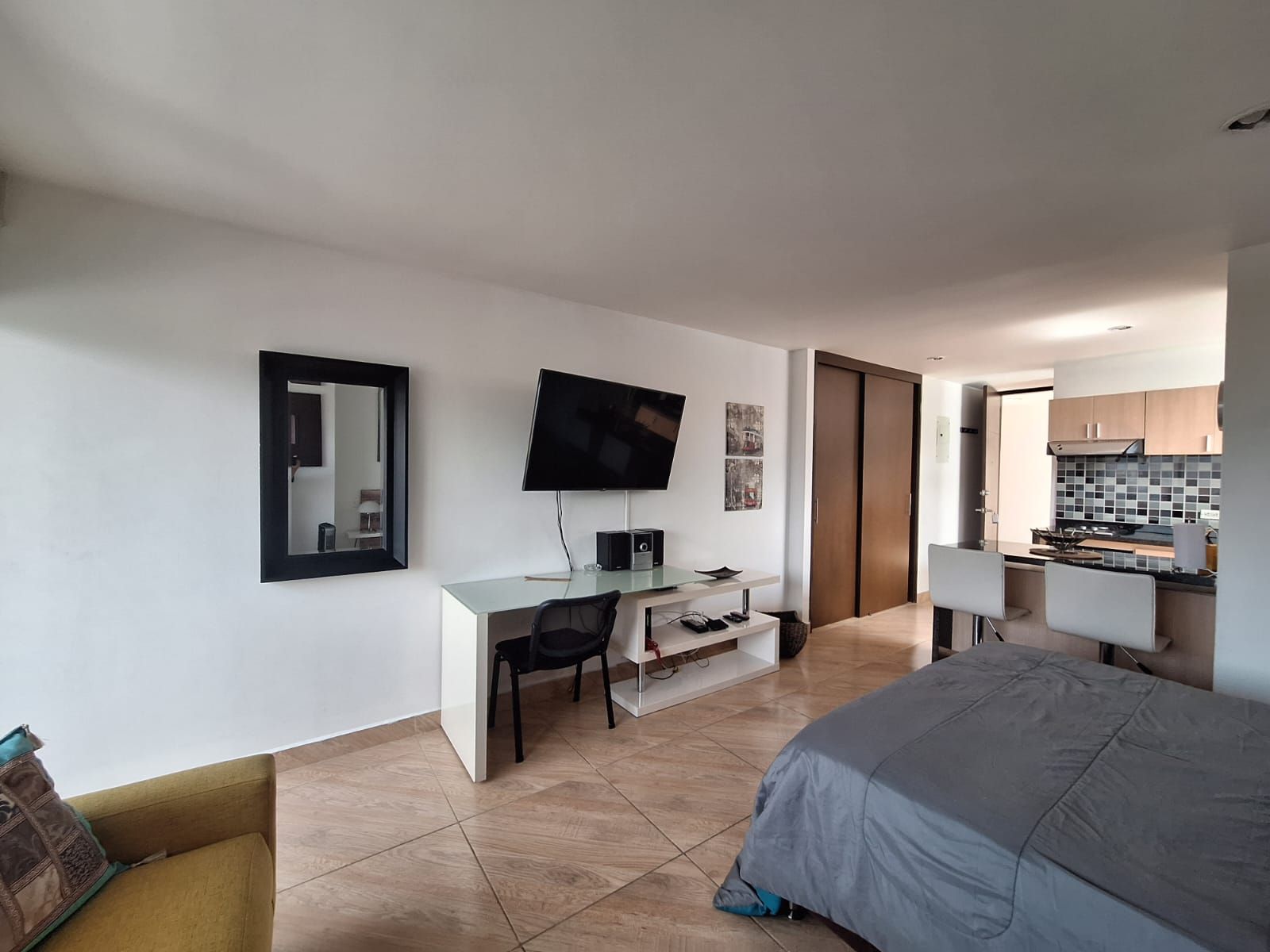 Apartaestudio en arriendo Antioquia Medellín Alejandria 42 m2 Habitaciones 1 Baños 1 Garajes 1 Precio $3300000