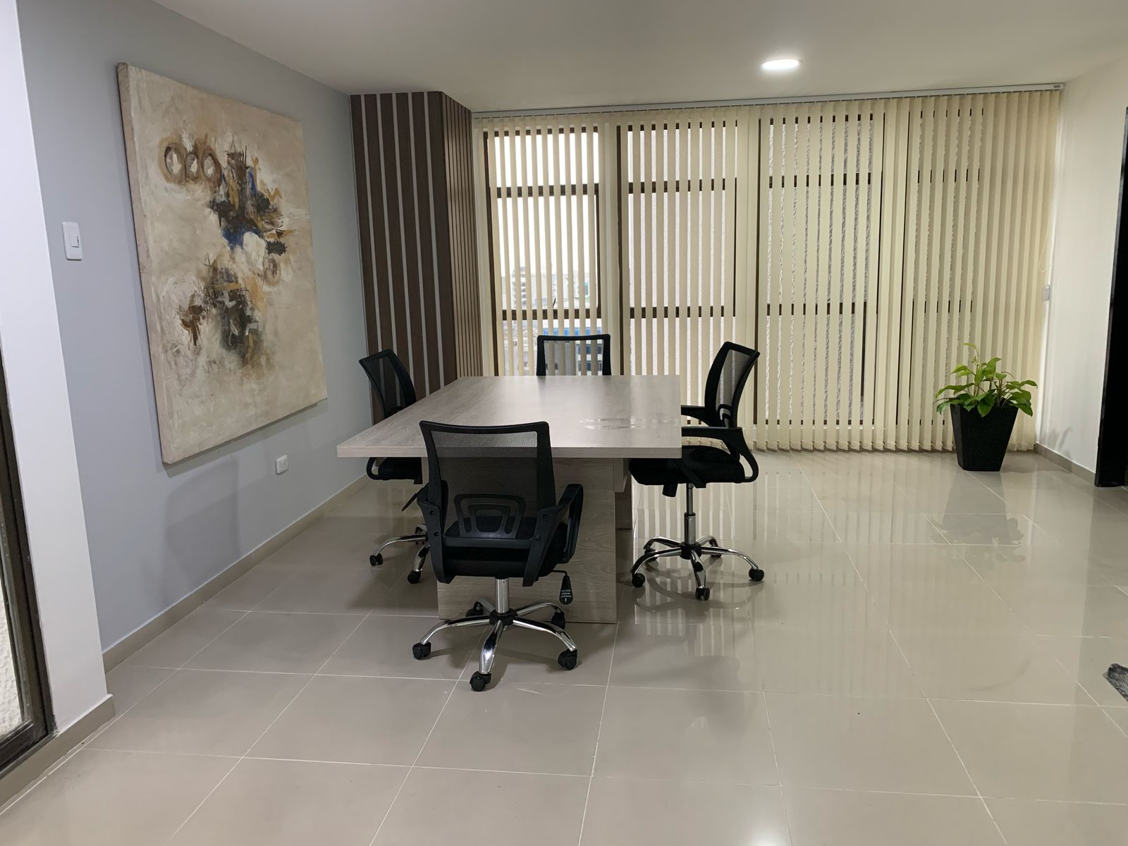 Oficina en arriendo o venta Risaralda Pereira Br San Fernando 62 m2 Habitaciones 0 Baños 1 Garajes 0 Precio venta $270000000 Precio arriendo $2400000