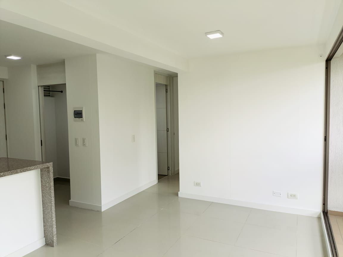 Apartamento en arriendo Antioquia Medellín Loma De Los Bernal 410 m2 Habitaciones 2 Baños 1 Garajes 1 Precio $2650000