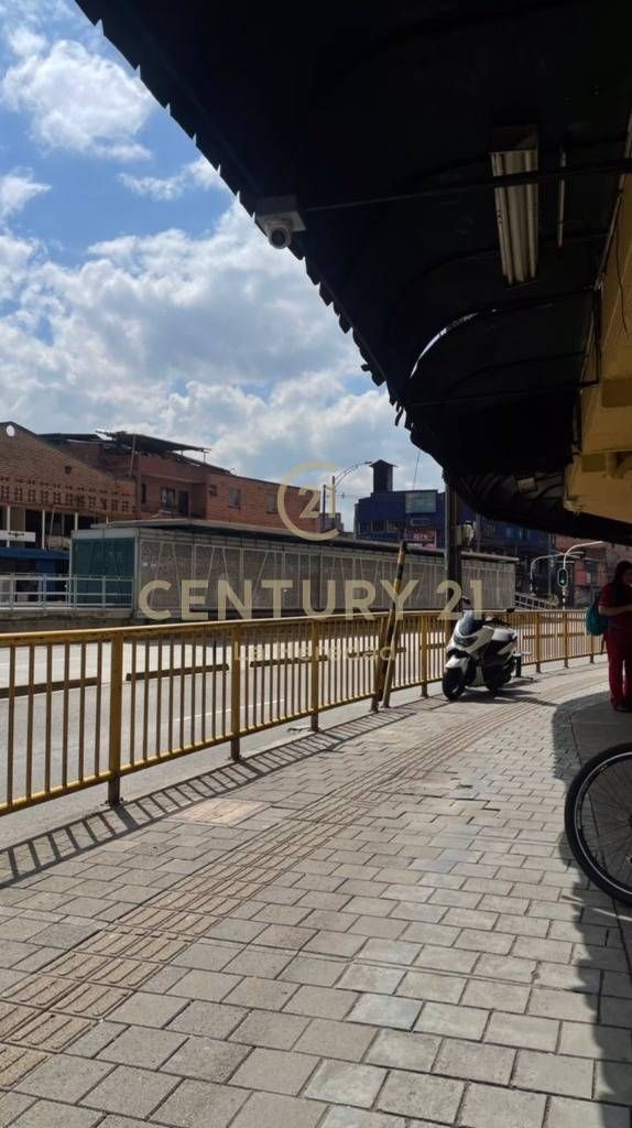 Local en venta Antioquia Medellín El Chagualo 3 m2 Habitaciones 0 Baños 0 Garajes 0 Precio $180000000