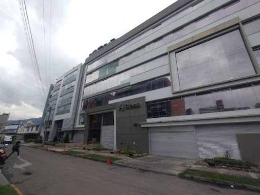 Oficina en arriendo Cundinamarca Bogotá La Castellana 61 m2 Habitaciones 0 Baños 2 Garajes 2 Precio $4233980