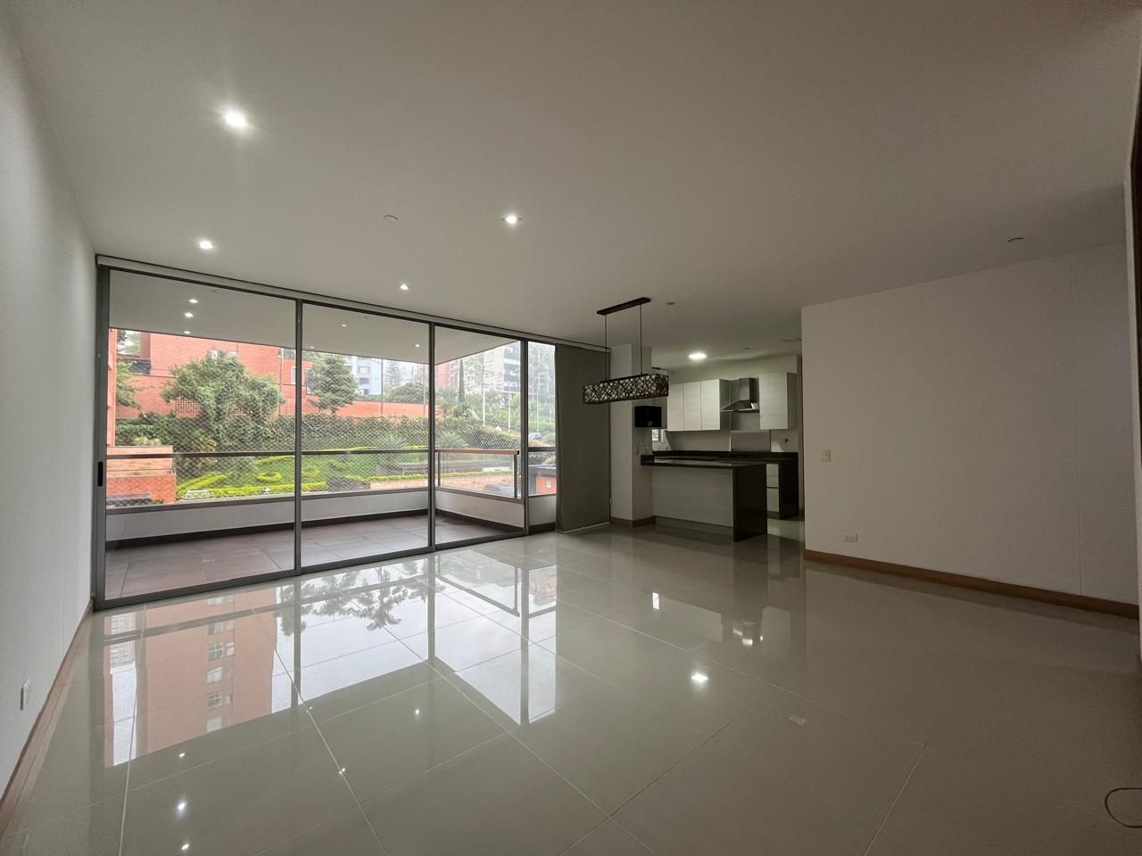 Apartamento en arriendo Antioquia Medellín La Florida 160 m2 Habitaciones 3 Baños 4 Garajes 3 Precio $8700000