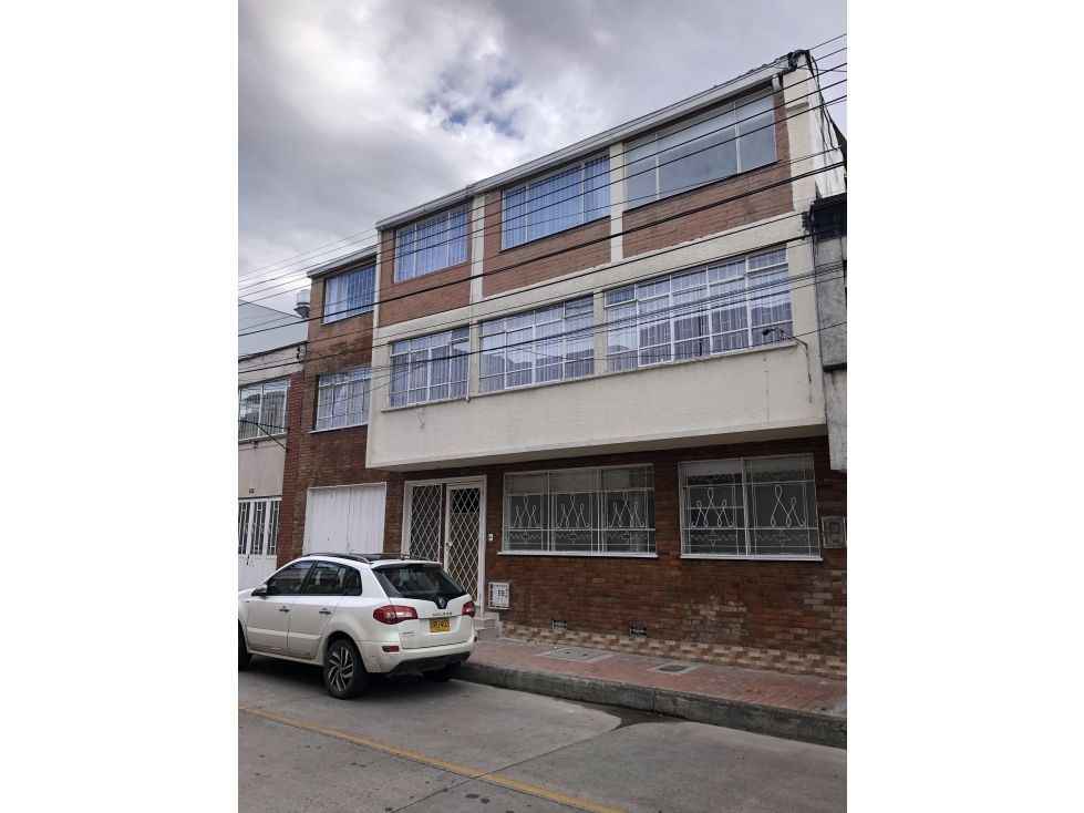 Casa en venta Cundinamarca Bogotá La Soledad 187 m2 Habitaciones 12 Baños 6 Garajes 0 Precio $970000000