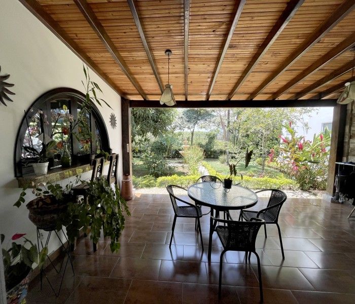 Casa en venta Valle Del Cauca Cali Nn 290 m2 Habitaciones 3 Baños 3 Garajes 2 Precio $1150000000