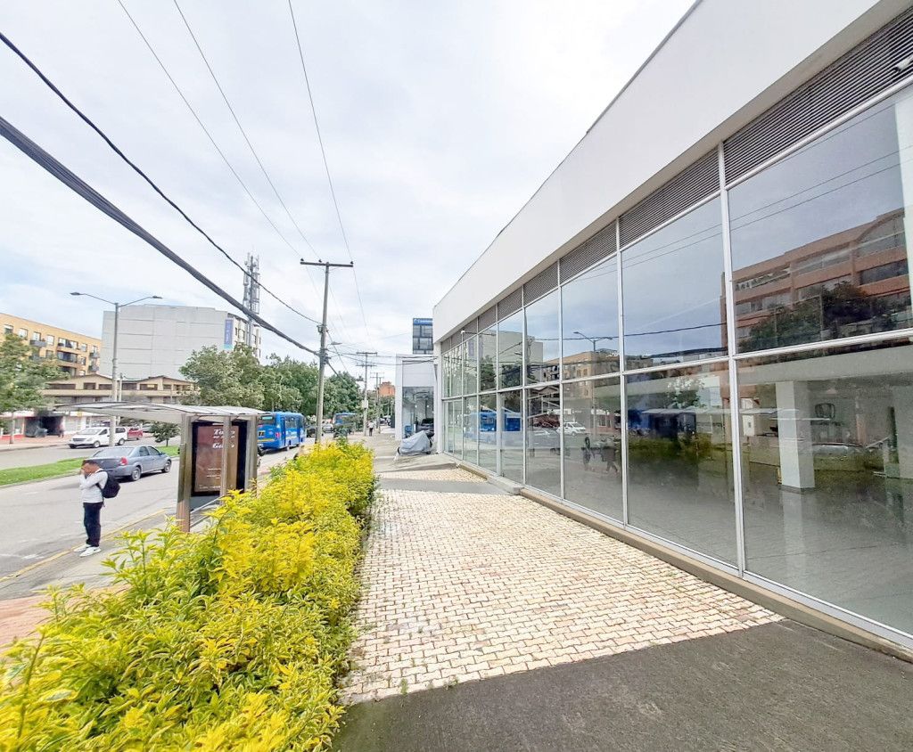 Local en arriendo Cundinamarca Bogotá Rincon Del Chicó 560 m2 Habitaciones 0 Baños 4 Garajes 0 Precio $50000000
