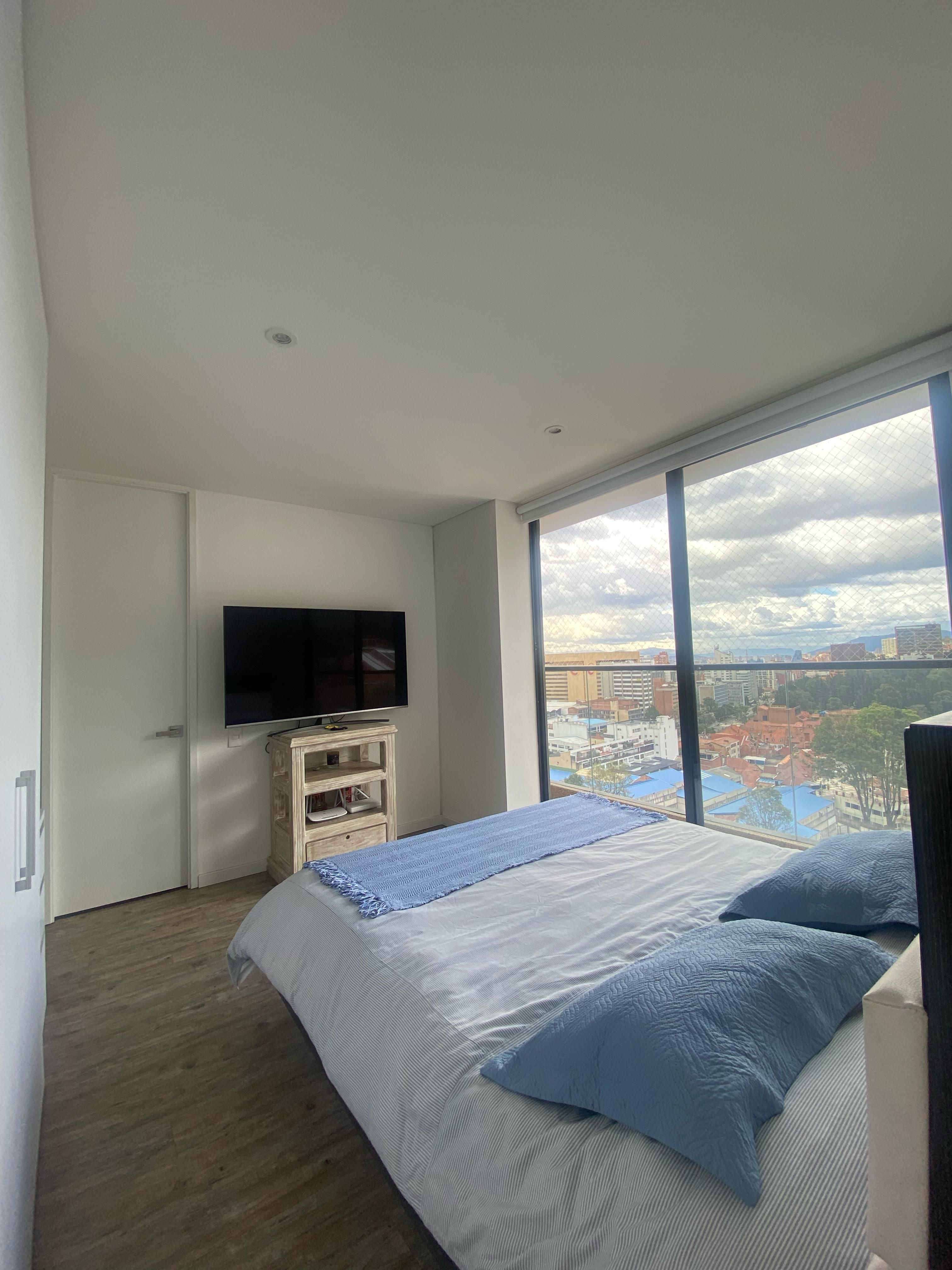 Apartamento en arriendo o venta Cundinamarca Bogotá Cjr Frontier 53 m2 Habitaciones 1 Baños 2 Garajes 1 Precio venta $430000000 Precio arriendo $2670000