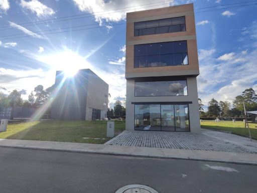 Bodega en arriendo Antioquia Rionegro El Hoyo - El Porvenir 402 m2 Habitaciones 0 Baños 6 Garajes 2 Precio $13500000