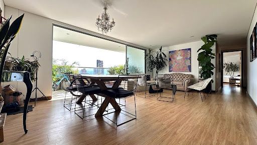 Apartamento en arriendo Antioquia Medellín Los Balsos No1 128 m2 Habitaciones 2 Baños 3 Garajes 2 Precio $7600000