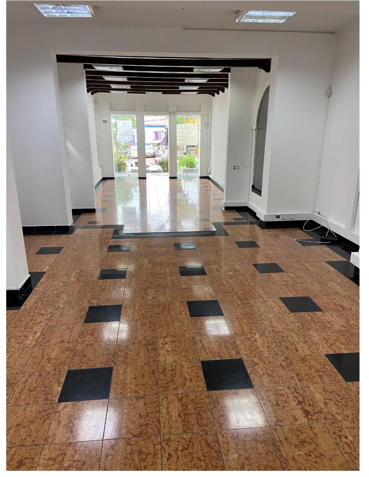 Local en arriendo Risaralda Pereira San Jose Sur 100 m2 Habitaciones 0 Baños 2 Garajes 0 Precio $4200000