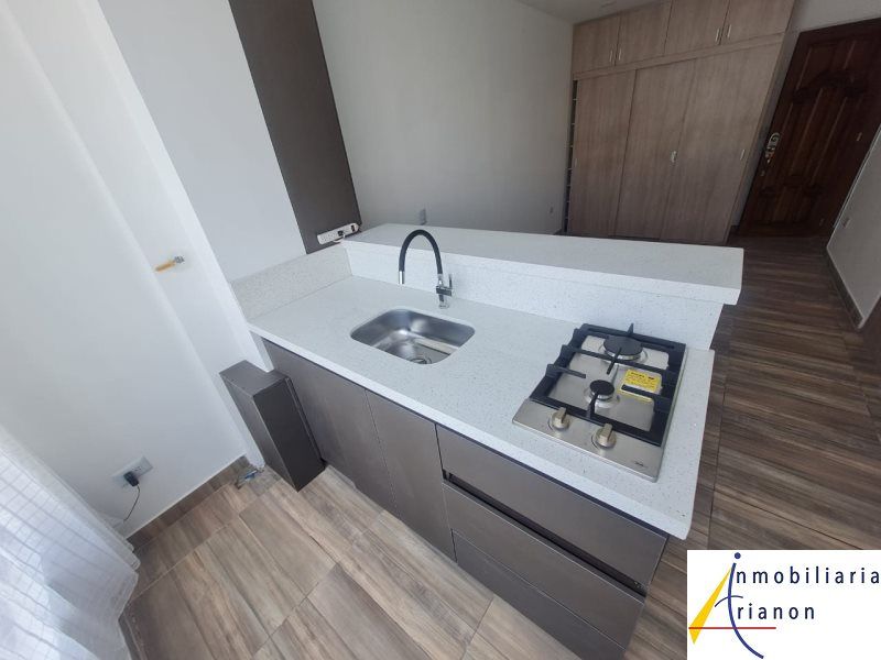 Apartaestudio en arriendo Antioquia Medellín Los Alpes 20 m2 Habitaciones 0 Baños 1 Garajes 0 Precio $1600000