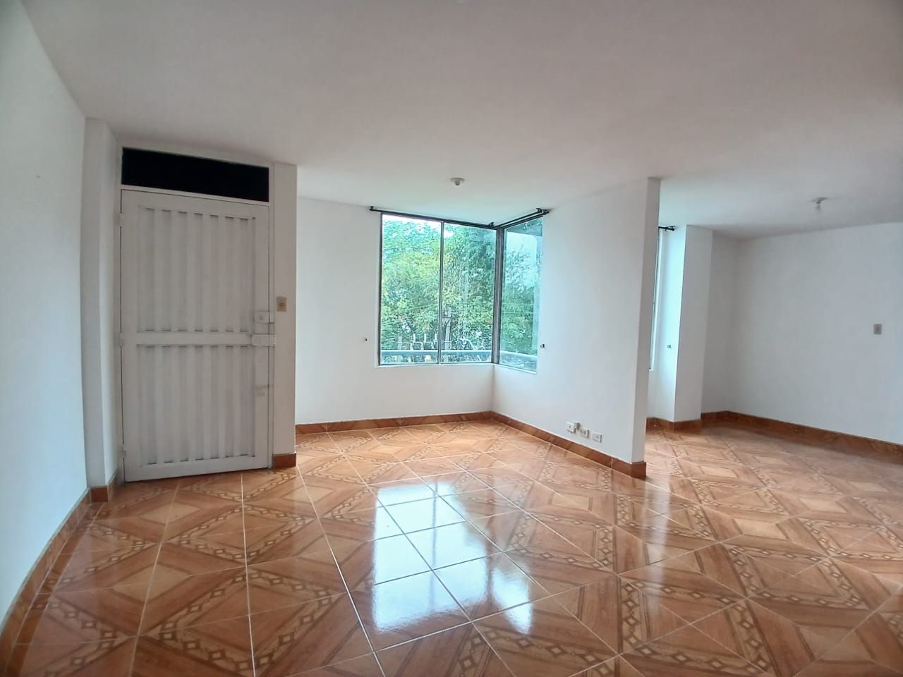 Apartamento en arriendo Risaralda Pereira El Dorado 75 m2 Habitaciones 2 Baños 2 Garajes 1 Precio $1250000