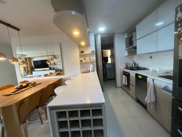 Apartamento en venta Antioquia Medellín Castropol 136 m2 Habitaciones 3 Baños 3 Garajes 2 Precio $1350000000