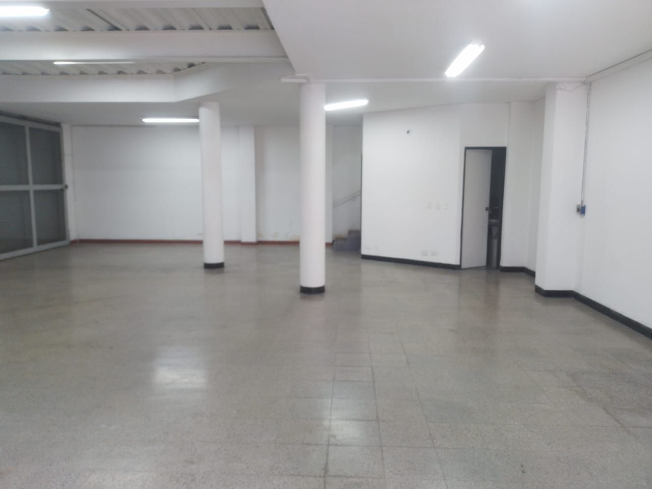 Local en arriendo Antioquia Medellín Perpetuo Socorro 250 m2 Habitaciones 0 Baños 3 Garajes 1 Precio $11500000
