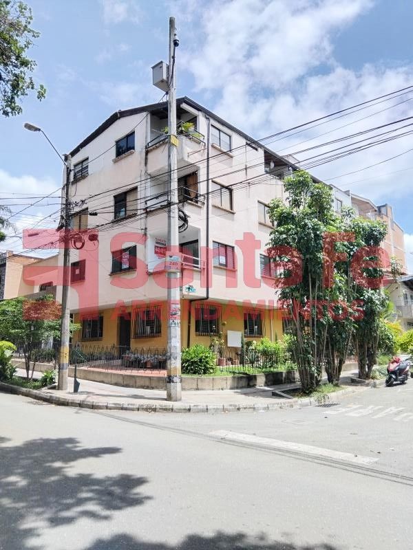Apartamento en arriendo Antioquia Medellín Los Alpes 90 m2 Habitaciones 3 Baños 2 Garajes 0 Precio $2400000