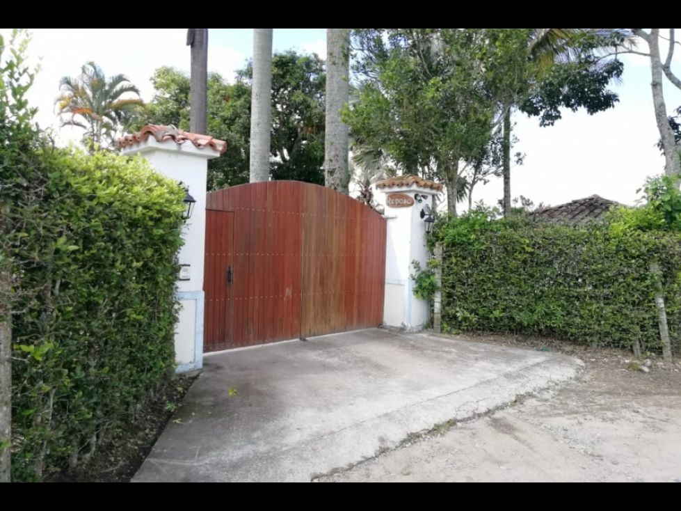 Finca en venta Quindío Armenia Armenia 450 m2 Habitaciones 4 Baños 7 Garajes 2 Precio $3500000000