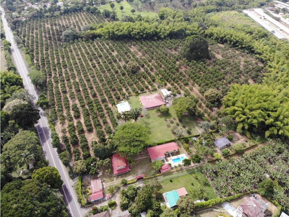 Finca en venta Quindío Armenia Armenia 300 m2 Habitaciones 3 Baños 3 Garajes 1 Precio $4500000000
