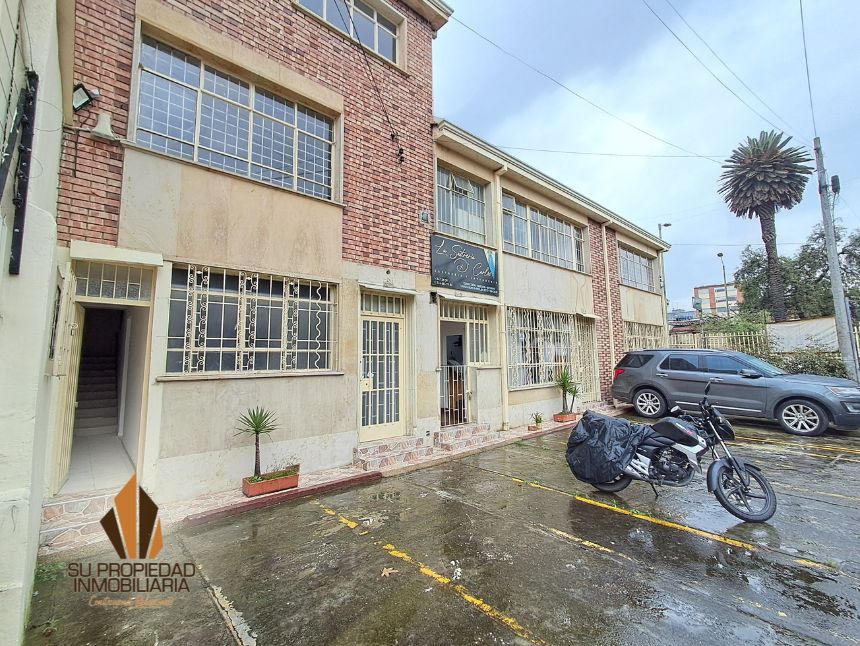 Casa en venta Cundinamarca Bogotá San Luis 320 m2 Habitaciones 8 Baños 6 Garajes 5 Precio $1900000000