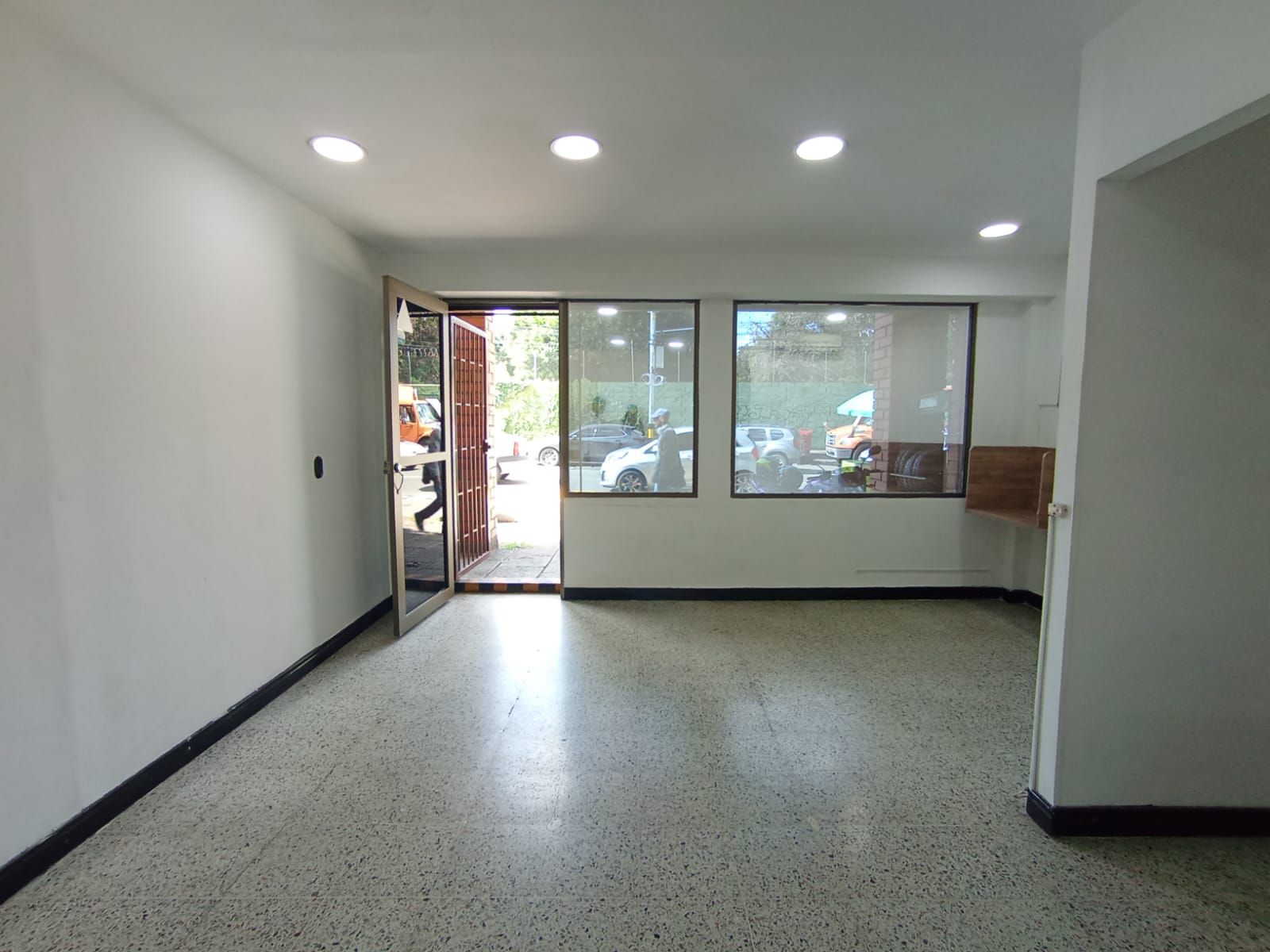 Local en arriendo Antioquia Medellín Laureles 40 m2 Habitaciones 0 Baños 1 Garajes 0 Precio $2700000