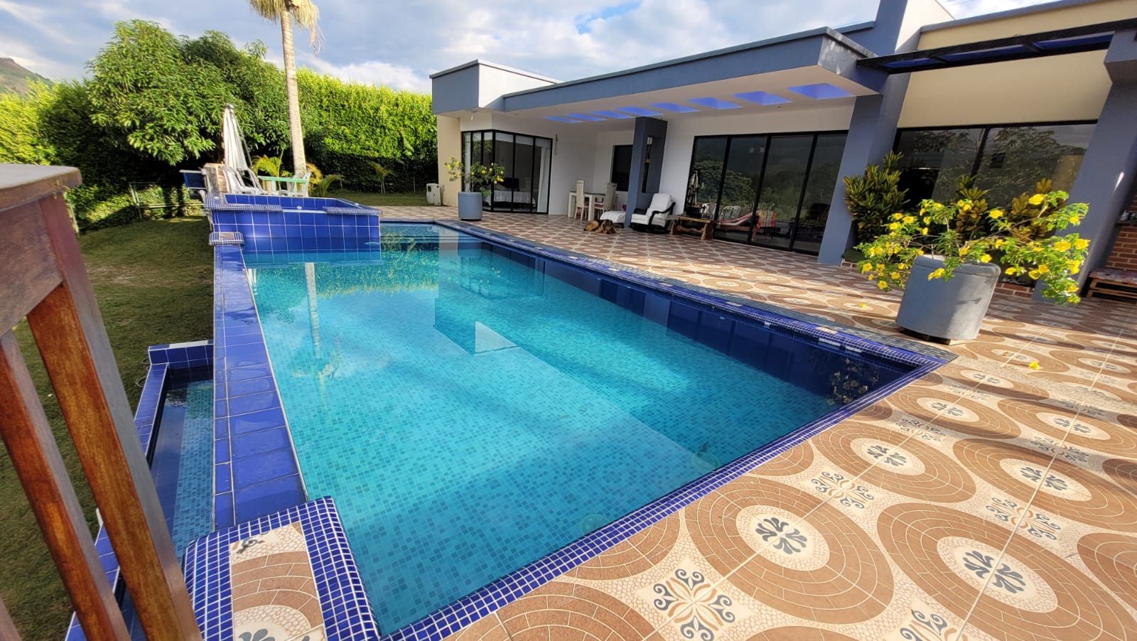 Casa Campestre en venta Risaralda Pereira Br San Fernando 450 m2 Habitaciones 4 Baños 5 Garajes 4 Precio $1600000000