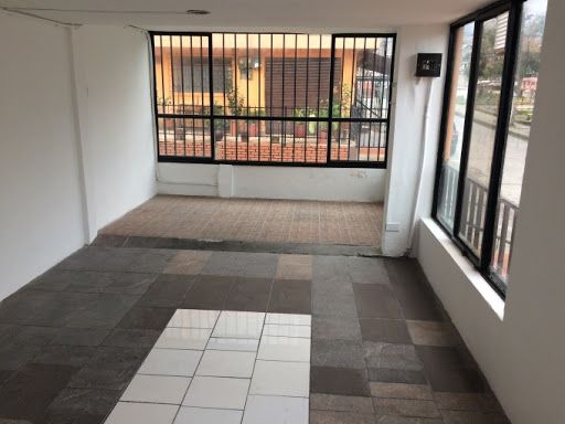 Local en arriendo Caldas Manizales Viveros 16 m2 Habitaciones 0 Baños 1 Garajes 0 Precio $780000