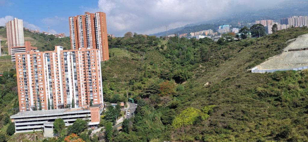 Apartamento en venta Antioquia Medellín Santa Rosa De Lima 66 m2 Habitaciones 3 Baños 2 Garajes 1 Precio $400000000