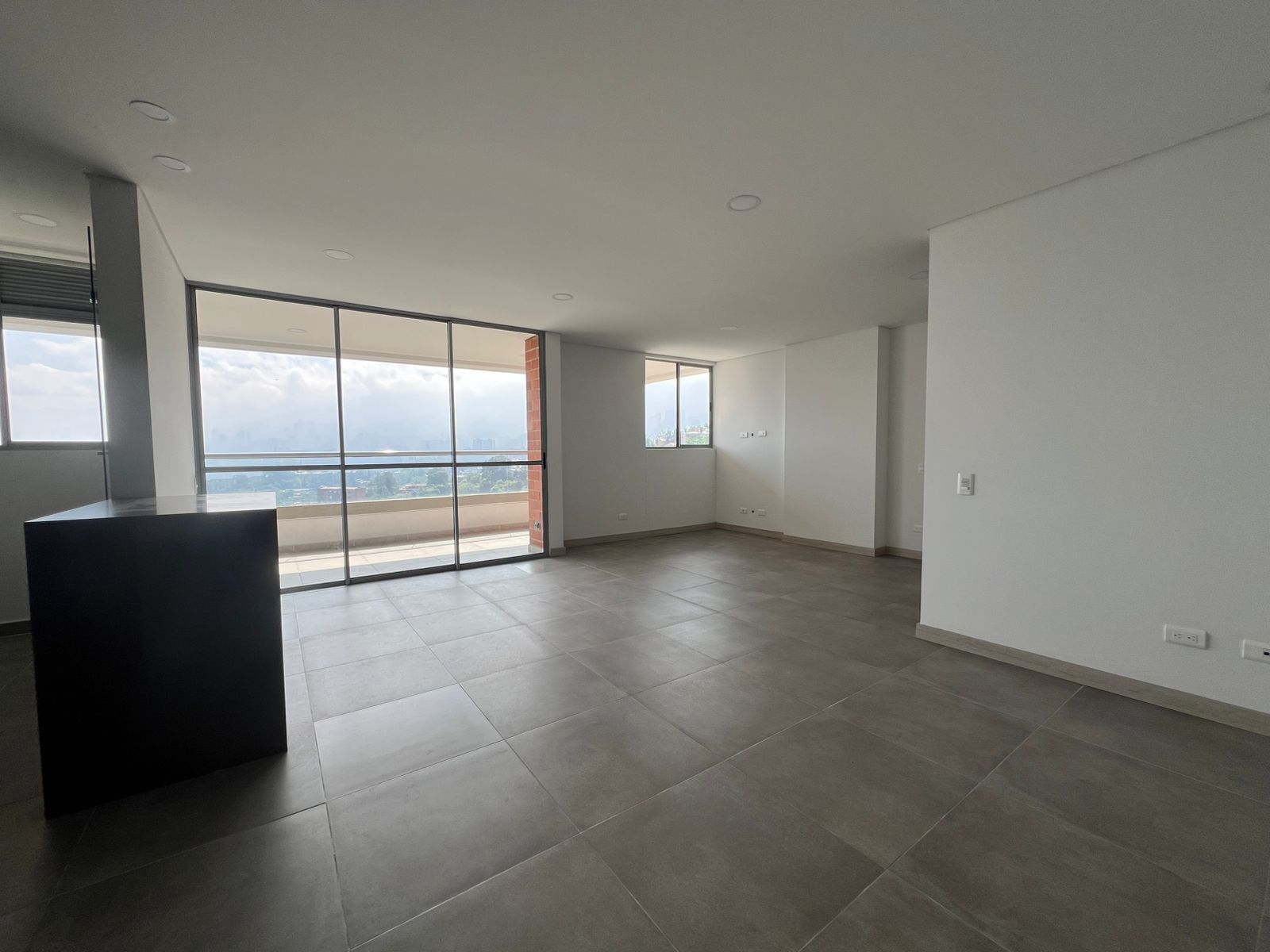 Apartamento en arriendo Antioquia Envigado Trianon 86 m2 Habitaciones 2 Baños 2 Garajes 1 Precio $3350000